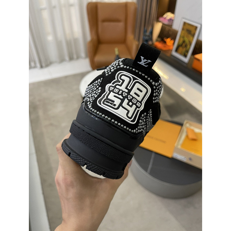 l**is V*t*n skate ss23 black