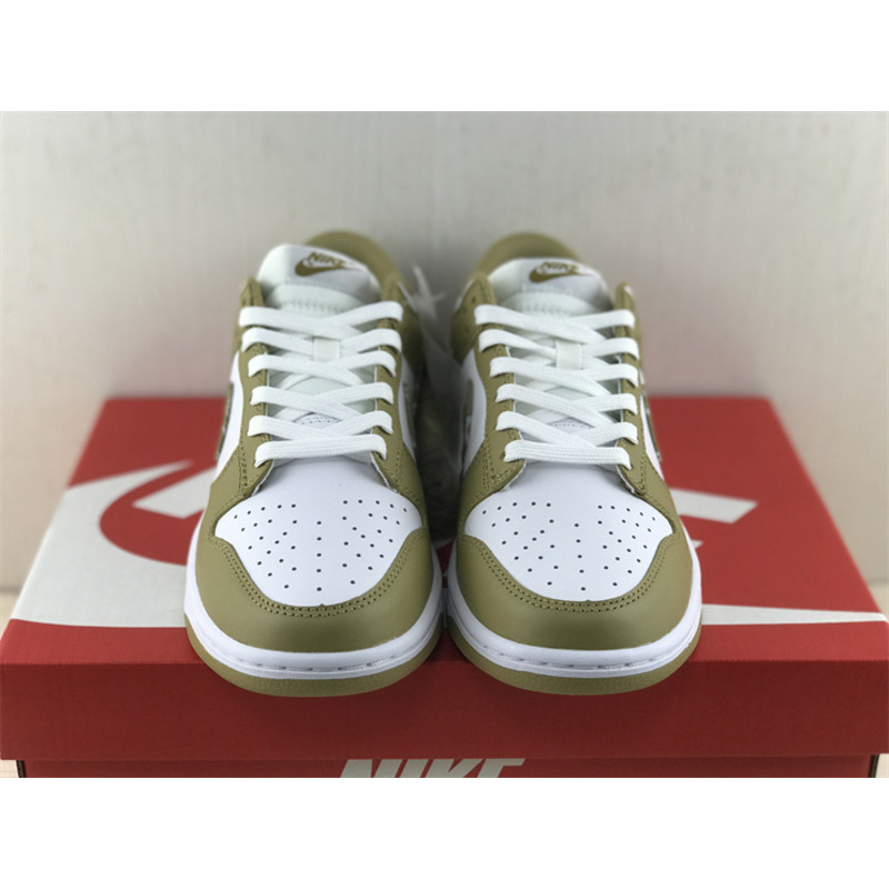 Nike Dunk Low Essential "Paisley" sneakers in White and Barley