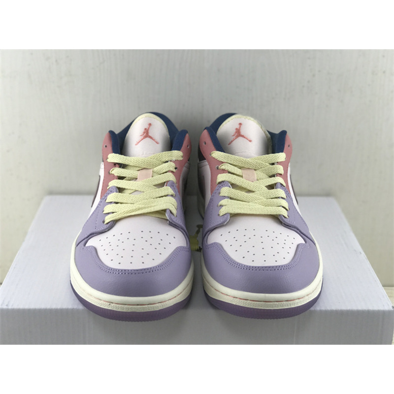 WMNS Air Jordan 1 Low SE 