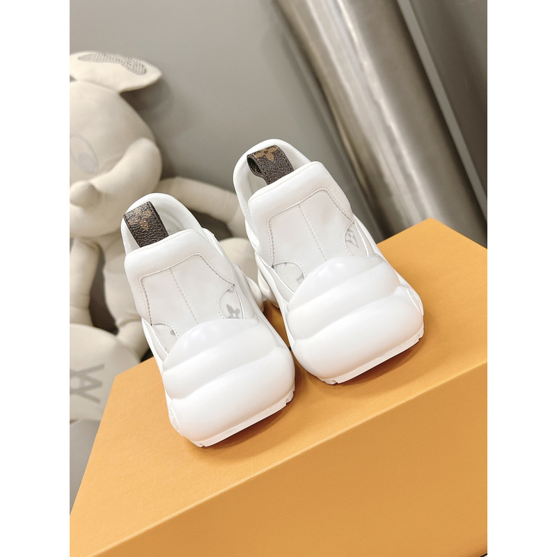 l**is V*t*n lv archlight trainers white monogram