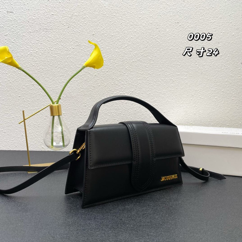 Jacquemus Le Grand Bambino Crossbody Strap Handbag Black