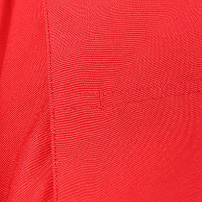 Can*a Go*e expedition parka in red
