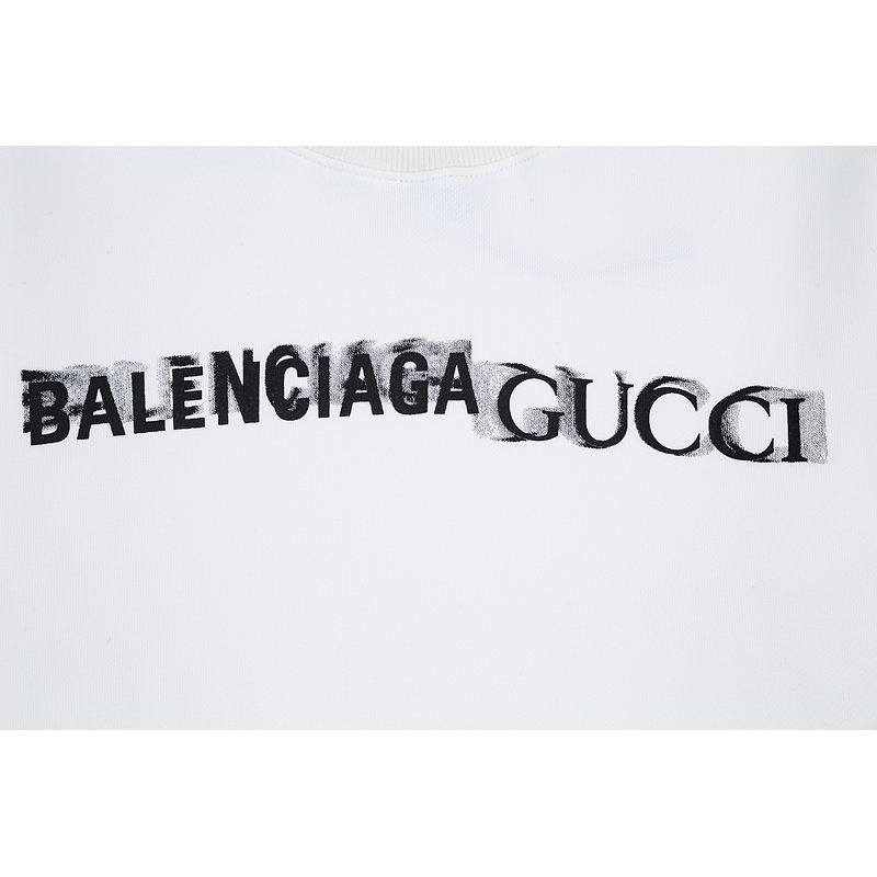 Ba*len*cia*ga x g*u*i sweatshirt  white and black