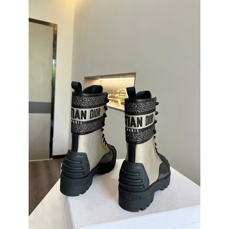 D*or d-major ankle boots