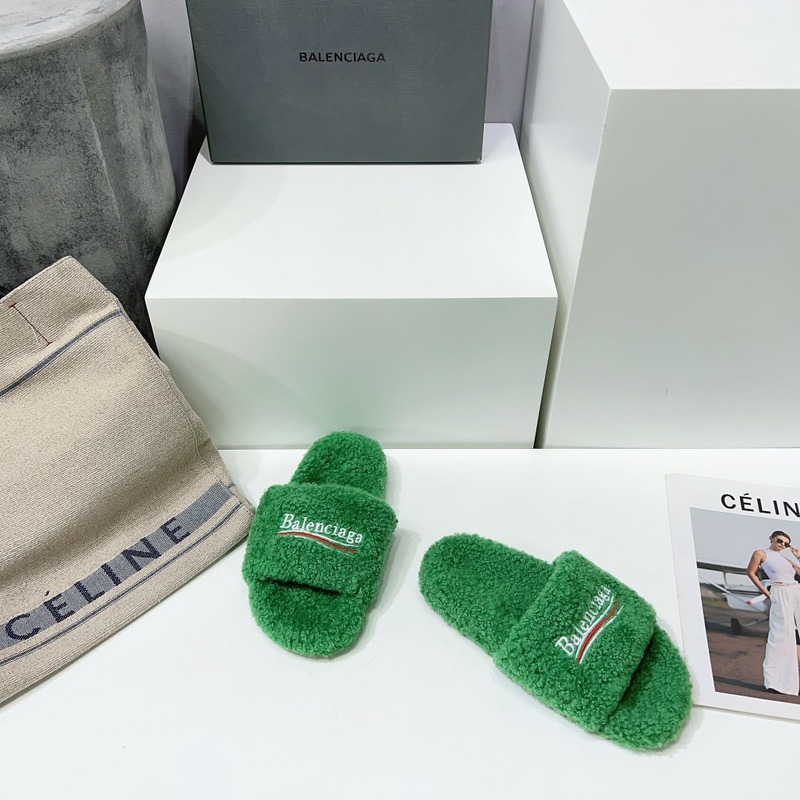 Ba*len*cia*ga logo-embroidered faux shearling slides green