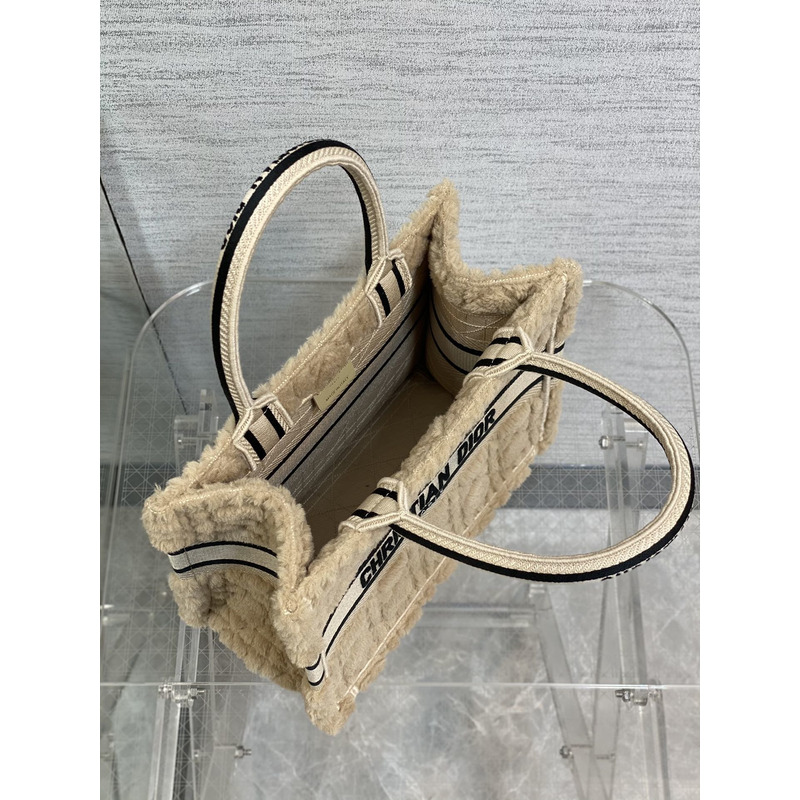D*or small book tote bag cannage shearling latte