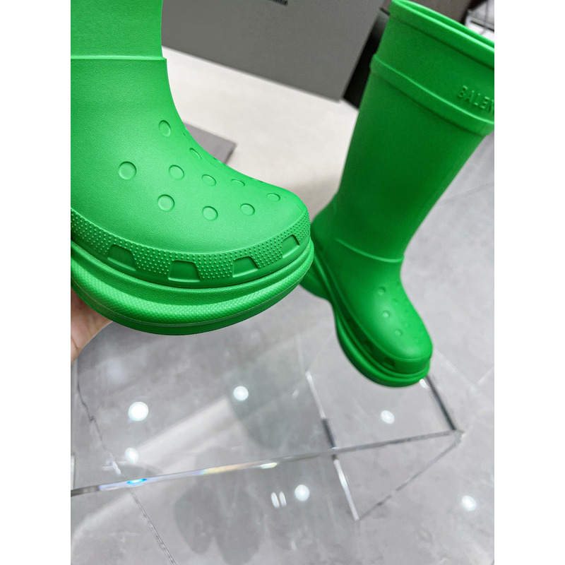 ba*len*cia*ga x Cr*0*s rubber boot green
