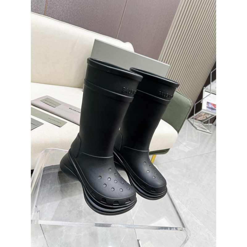 ba*len*cia*ga x Cr*0*s rubber boot black