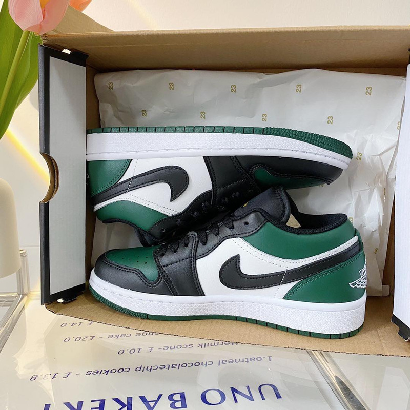 Jordan 1 Low GS Green Toe