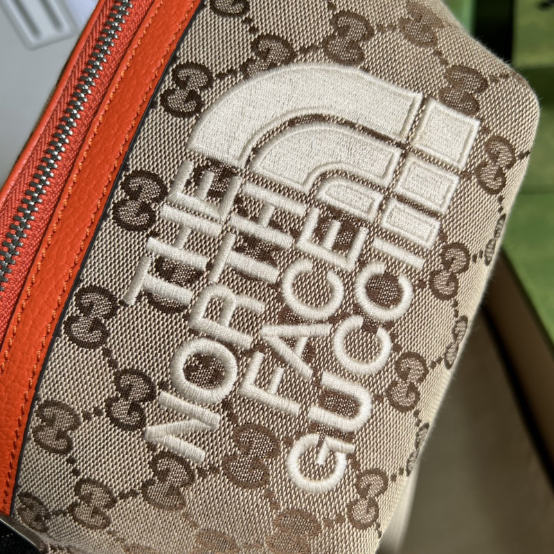 g*u*i x the n0*h F**e logo belt bag red