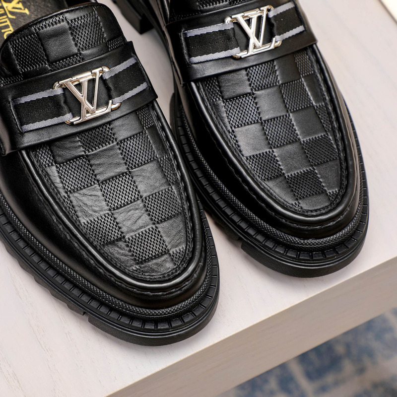 l**is V*t*n major loafer