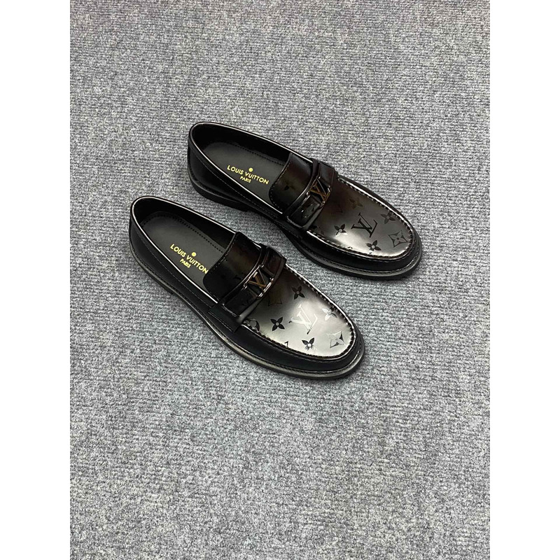 l**is V*t*n major loafer  leather shoes