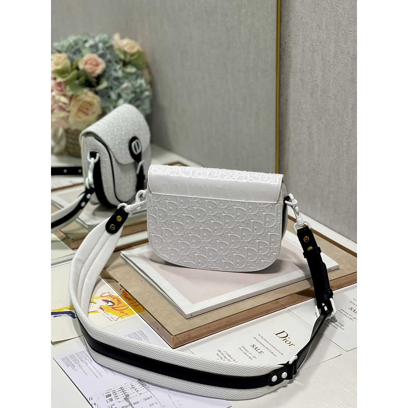 D*or bobby bag leather meduim white