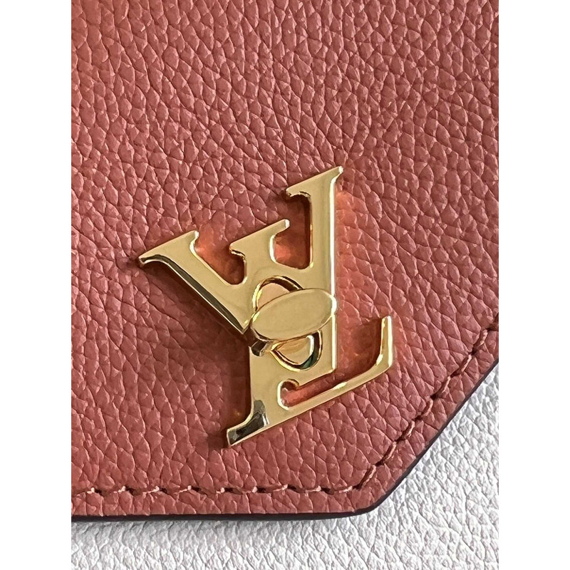 l**is V*t*n  mylockme chain bag red