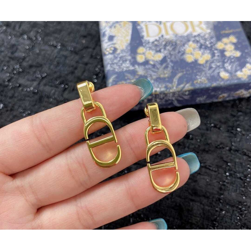 D*or cd earings gold