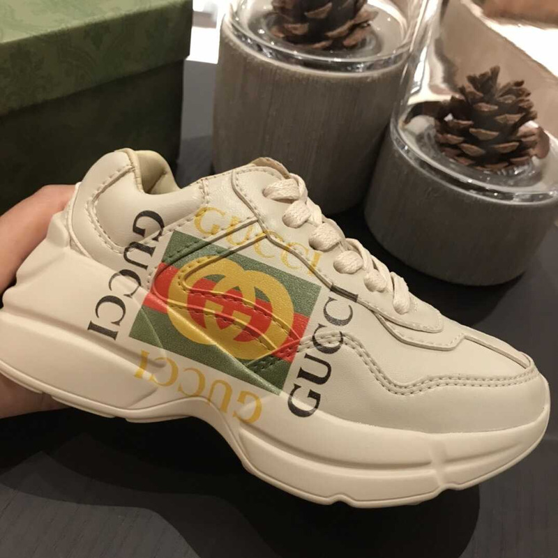 G*u*i  rhyton logo ivory kids sneakers