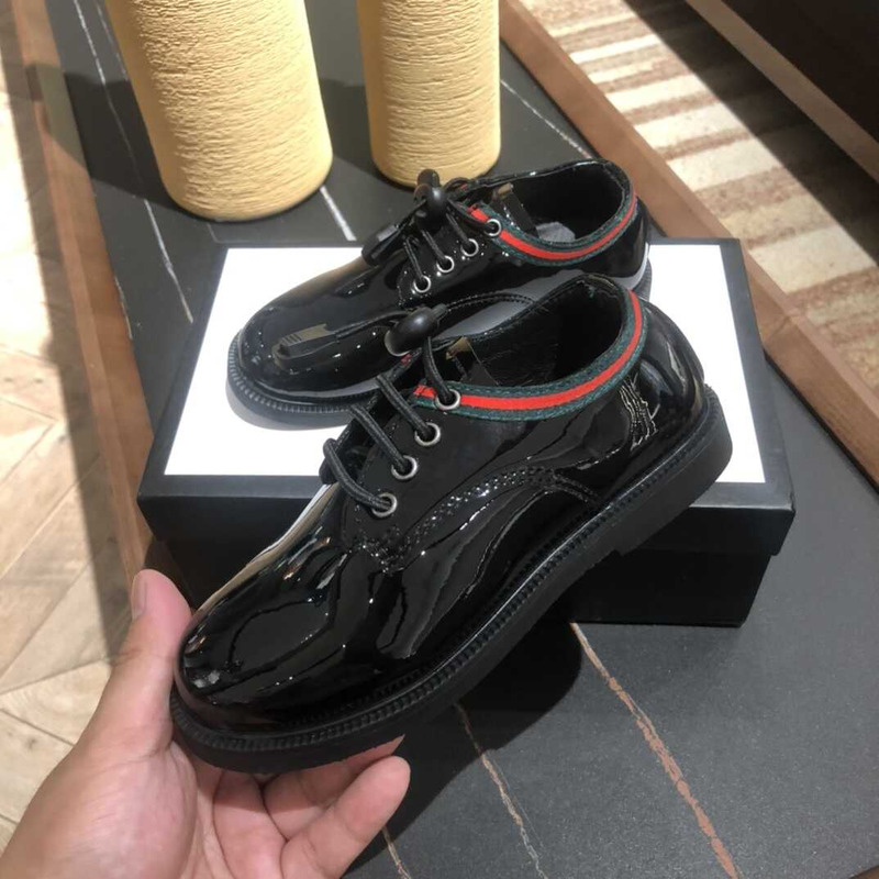 G*u*i kids leather shoes