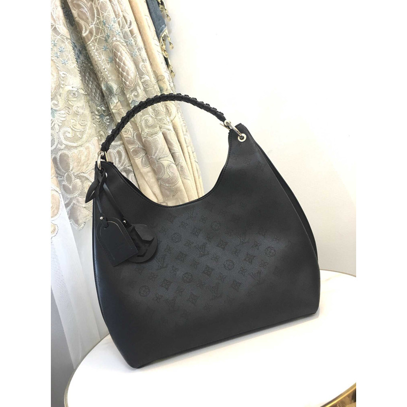 l**is V*t*n carmel mahina leather bag black