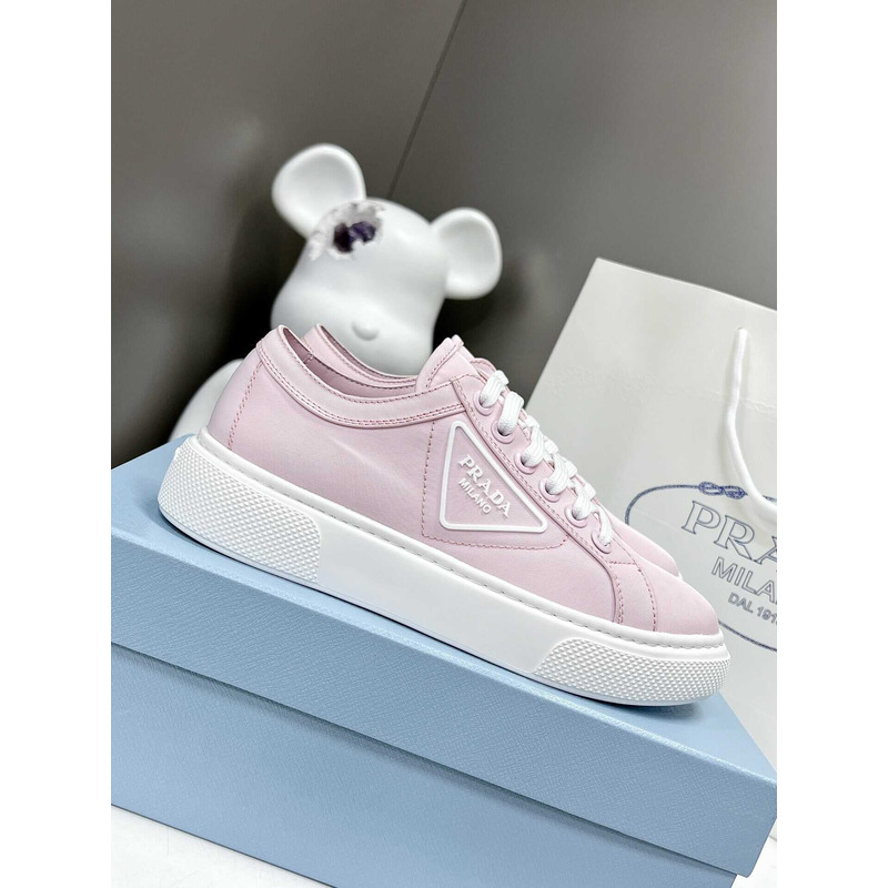 Pra*a logo print low top sneakers pink