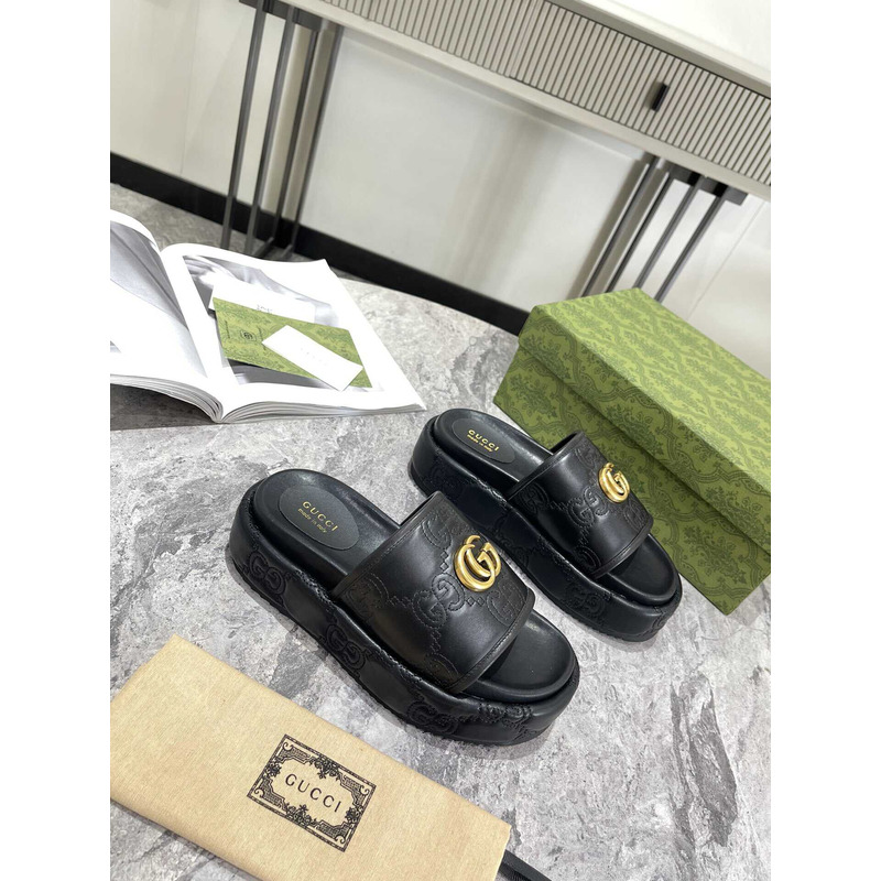 G*u*i platform sandals black