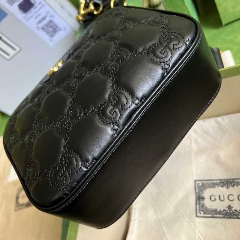 G*u*i matelassé leather shoulder bag black leather