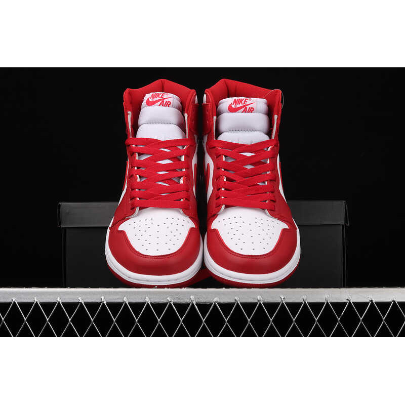 Nike Air Jordan 1 Retro High \