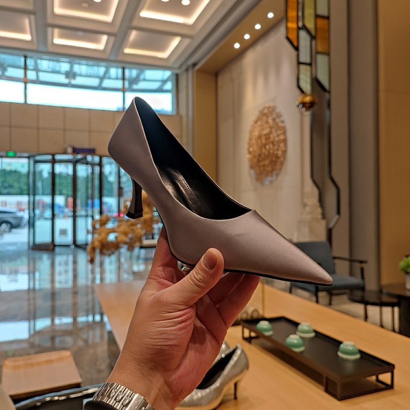 Ba*len*cia*ga silver leather high heel