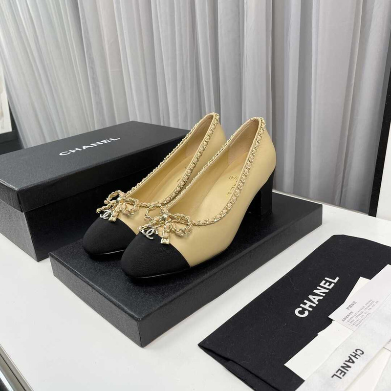 Ch*el ballerina mid heels beige and black