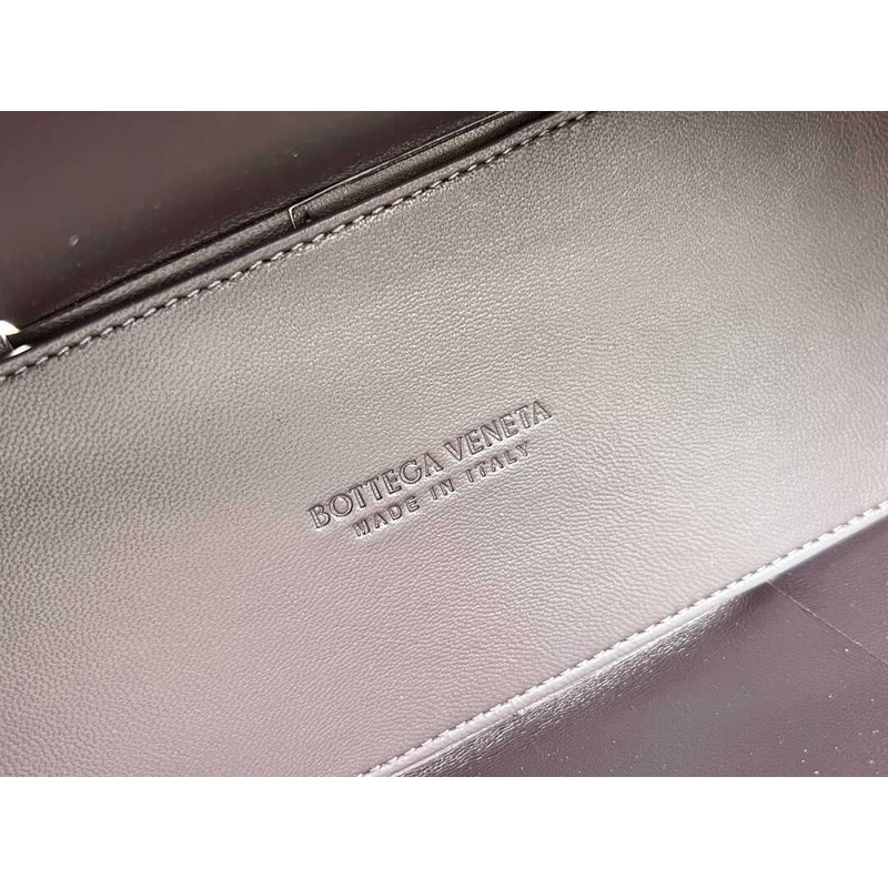 Bo*te*ga ve*ne*ta arco lambskin leather tote bag pale purple
