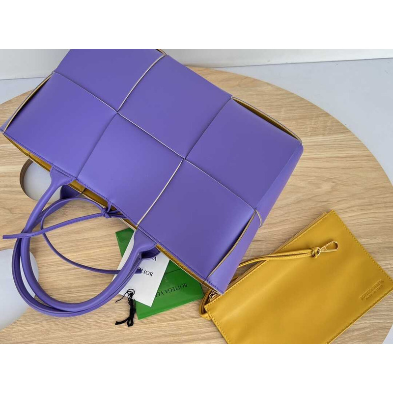 Bo*te*ga ve*ne*ta arco lambskin leather tote bag purple