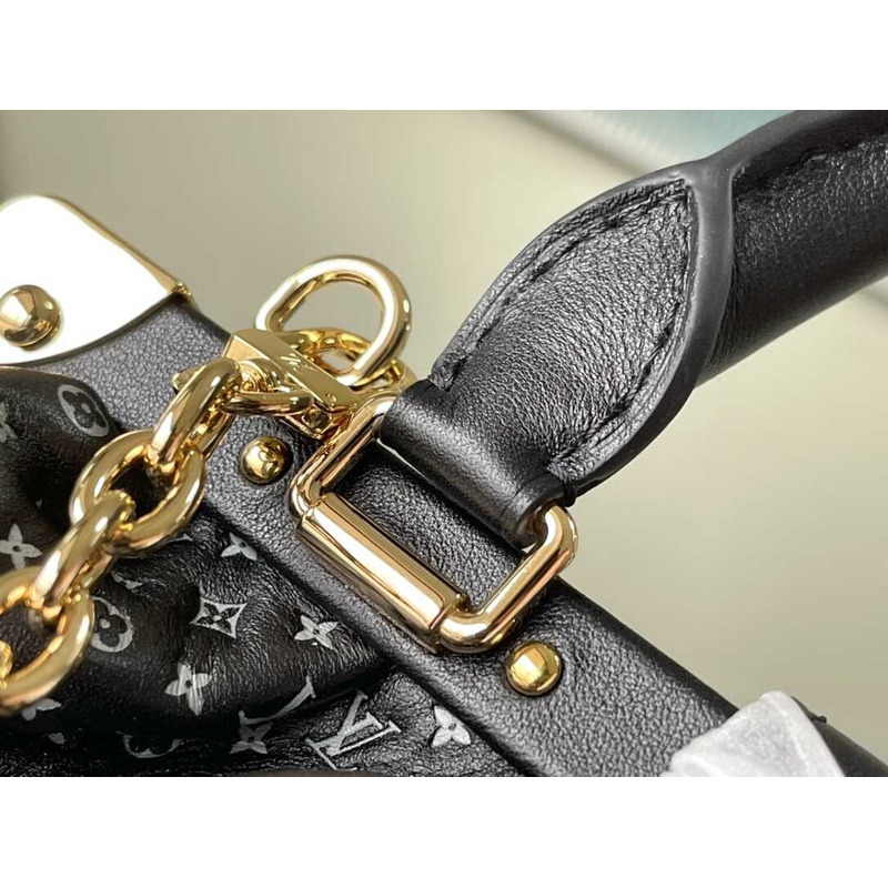 l**is V*t*n monogram clutch black