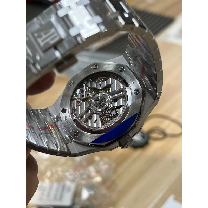 Audemars Piguet Royal Oak Ref 15400ST.OO Stainless Steel  Green Dial