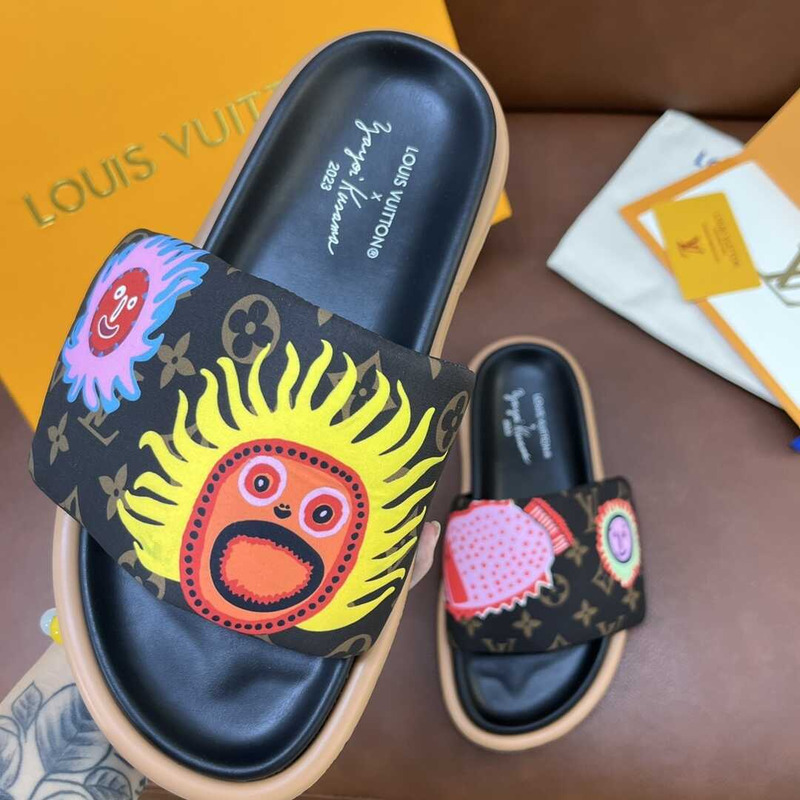l**is V*t*n yayoi kusama sun series slippers black