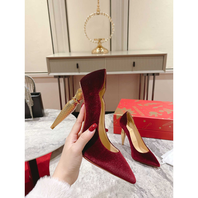 Ch**an louboutin hot chick patent leather pumps 100 red velvet