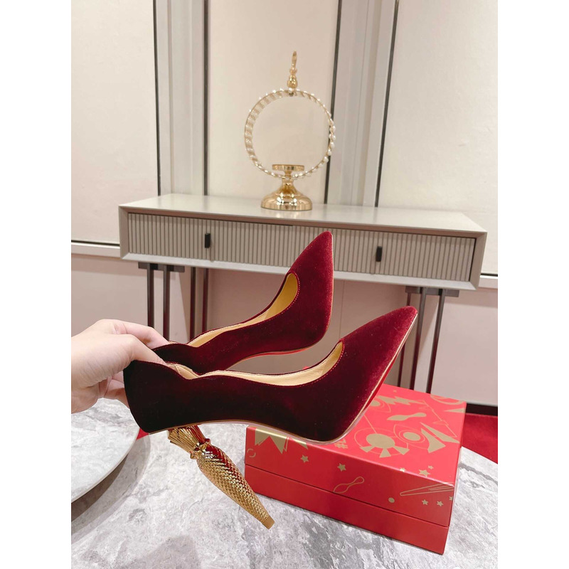 Ch**an louboutin hot chick patent leather pumps 100 red velvet