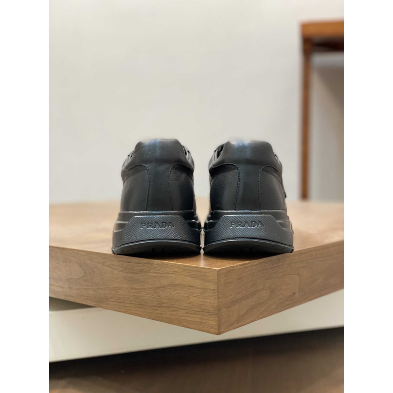 Pra*a logo leather sneakers