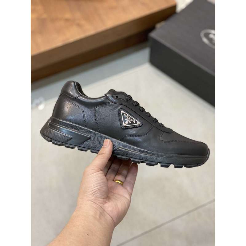 Pra*a logo leather sneakers