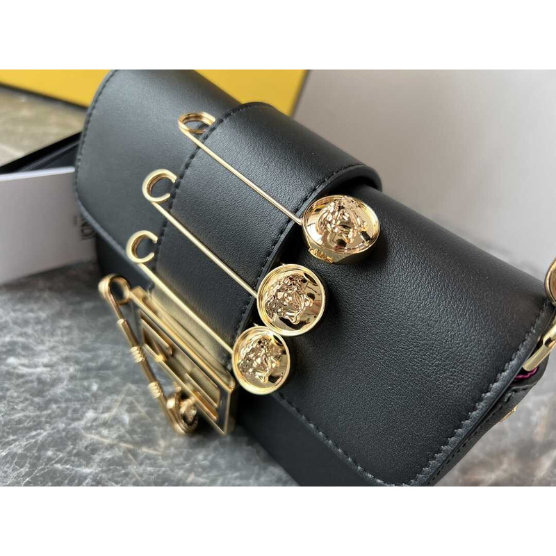F**di fendace brooch mini baguette black