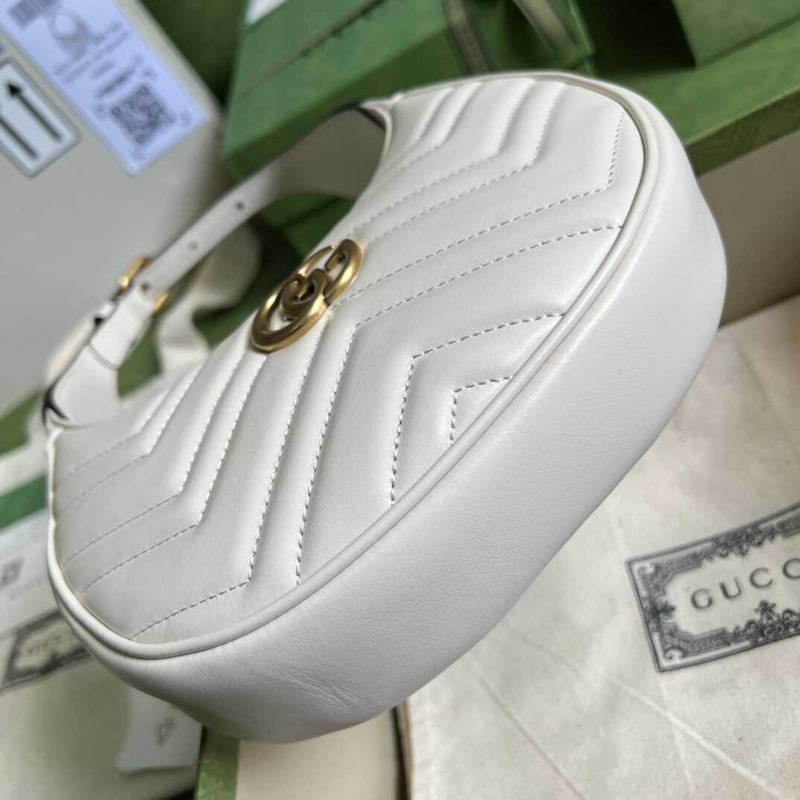 G*u*i gg marmont matelassé mini bag white