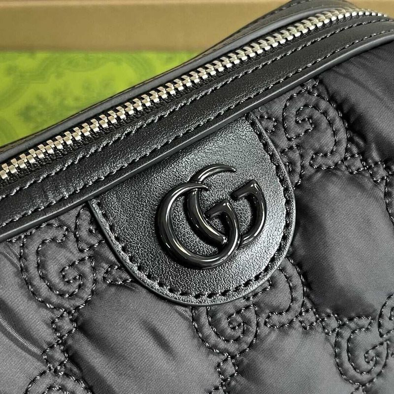 G*u*i gg matelassé makeup bag black