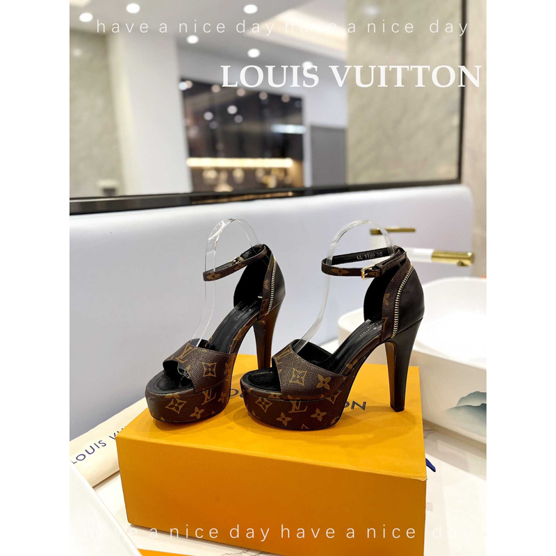 l**is V*t*n afterglow platform sandal monogram