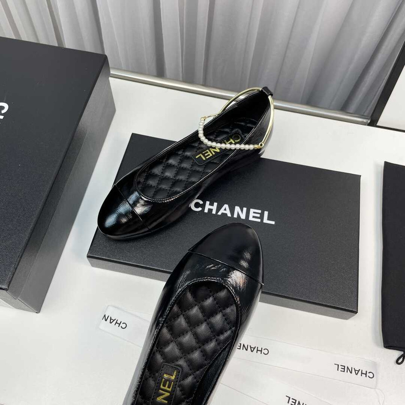 Ch*el plain leather logo ballet shoes black