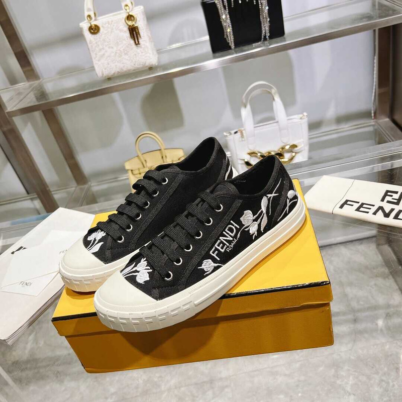 F**di dominos canvas low shoes black