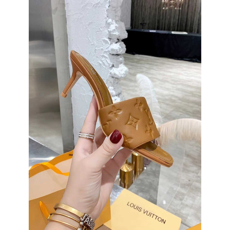 l**is V*t*n revival mule heel brown