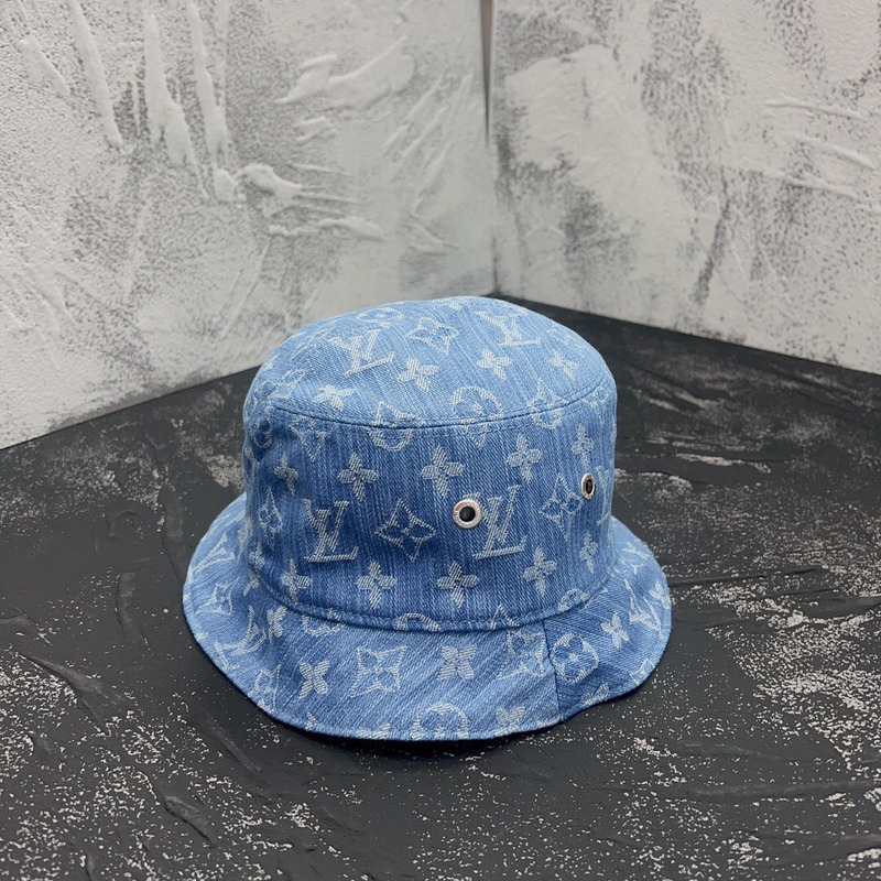 l**is V*t*n blue cap