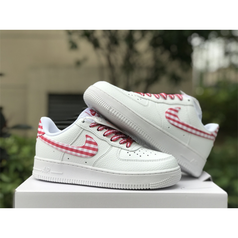 Nike Air Force 1 Low Red Gingham