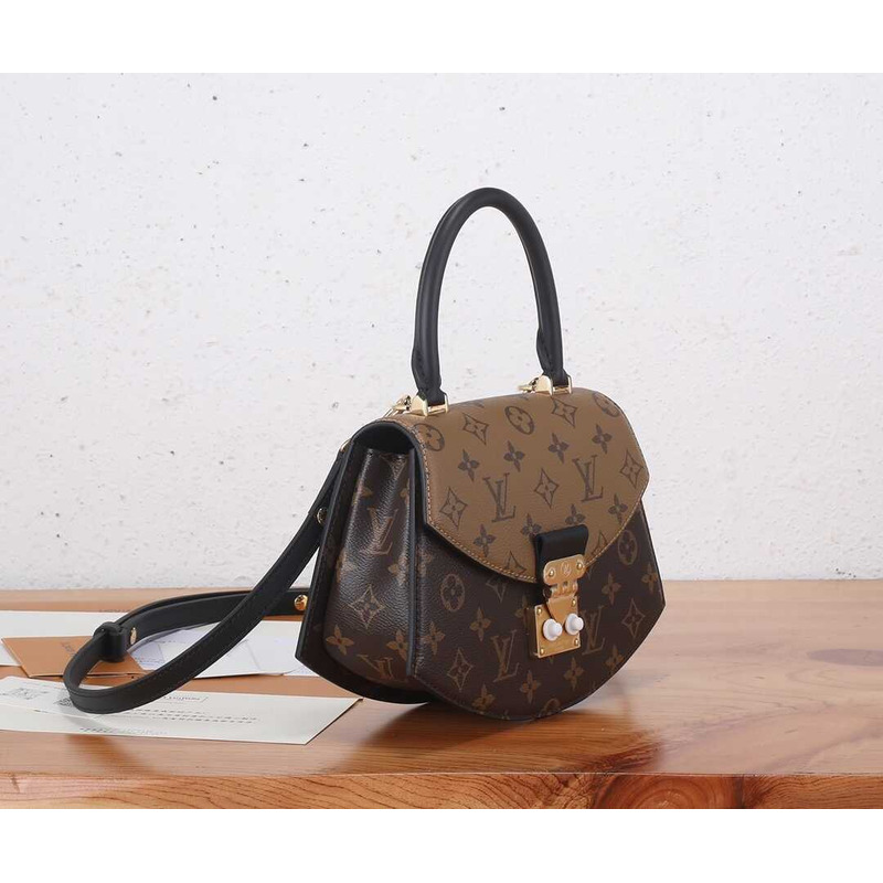 l**is V*t*n tilsitt bag in monogram
