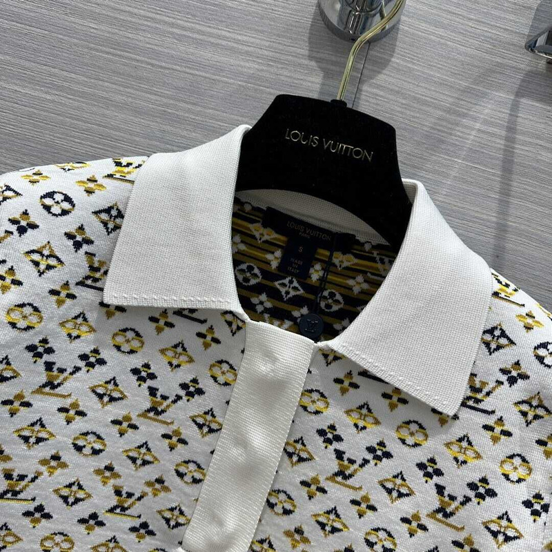 l**is V*t*n wool polo gold logo white