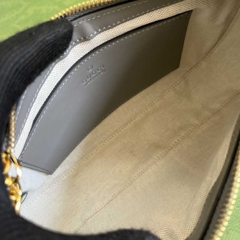 G*u*i gg matelasse leather bag gray