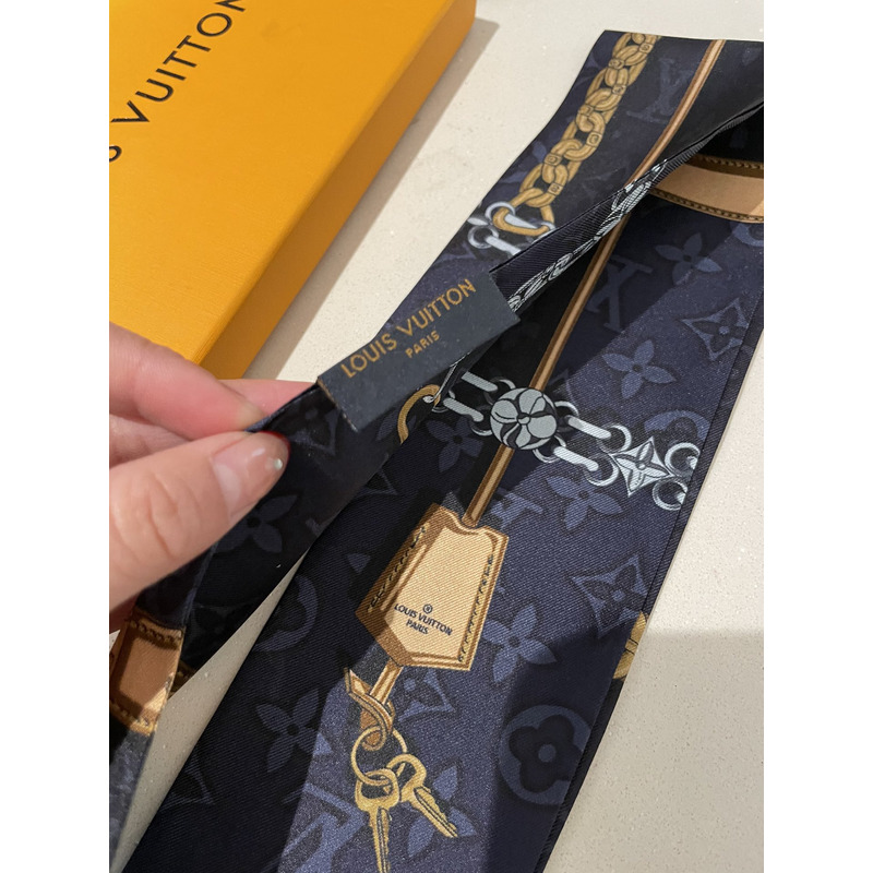 l**is V*t*n denimgram confidential long scarf scarf